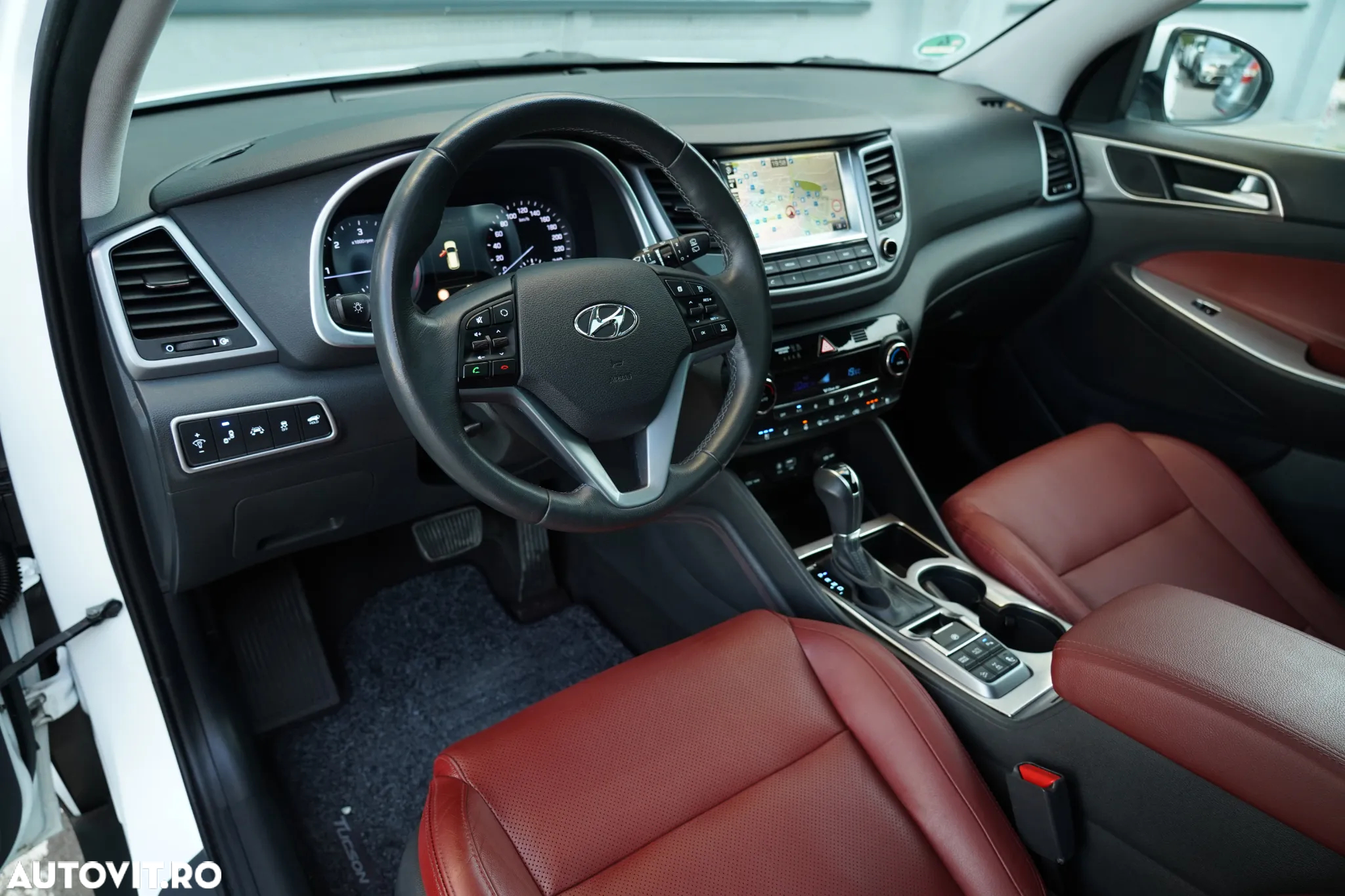 Hyundai Tucson 2.0 CRDI 4WD 6AT Premium+ - 13