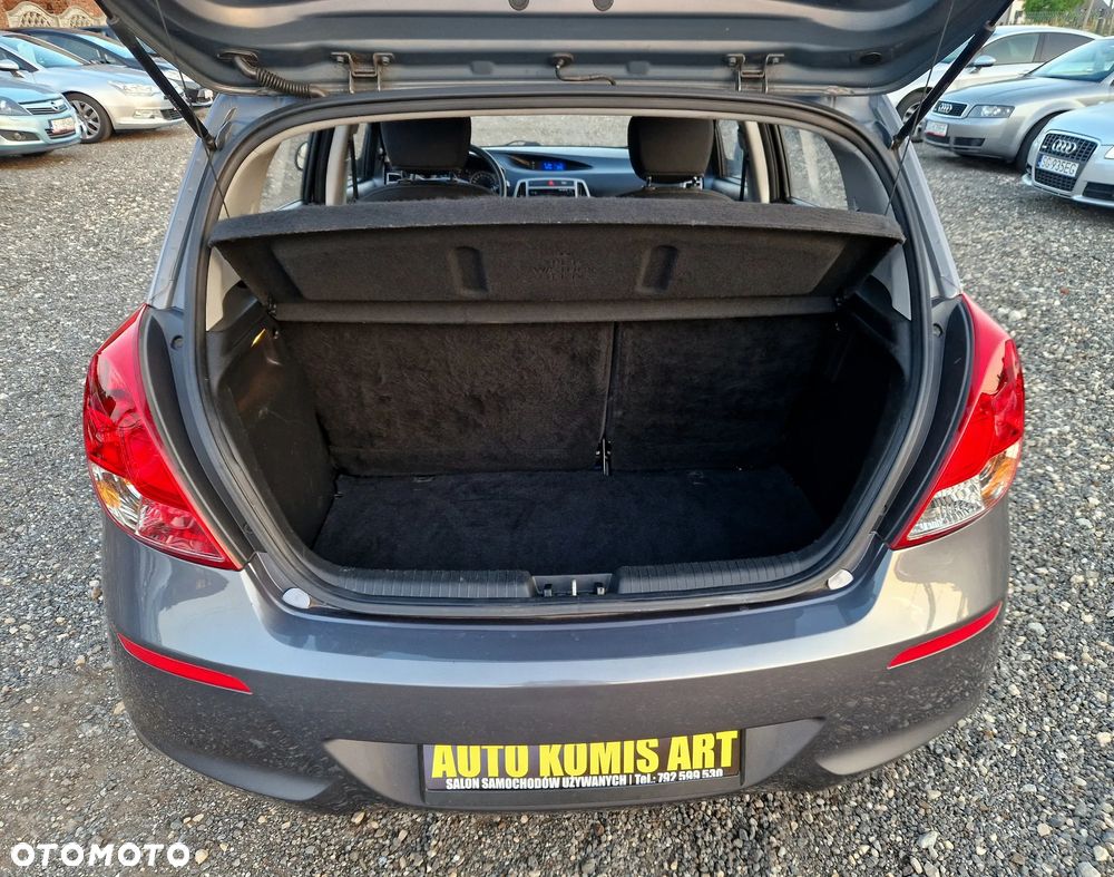 Hyundai i20 - 10