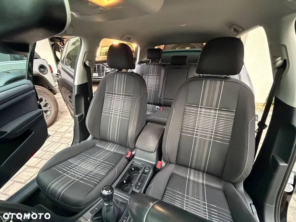 Volkswagen Golf - 26