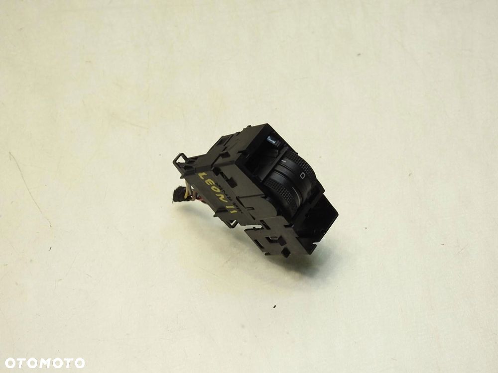 PRZEŁĄCZNIK REGULACJI WYSOKOŚCI ŚWIATEŁ SEAT LEON II 5P0919094A - 6
