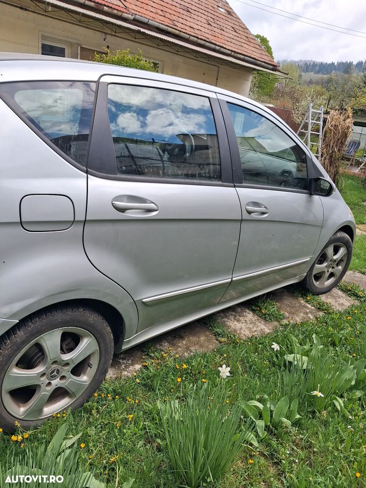 Mercedes-Benz EQA - 5