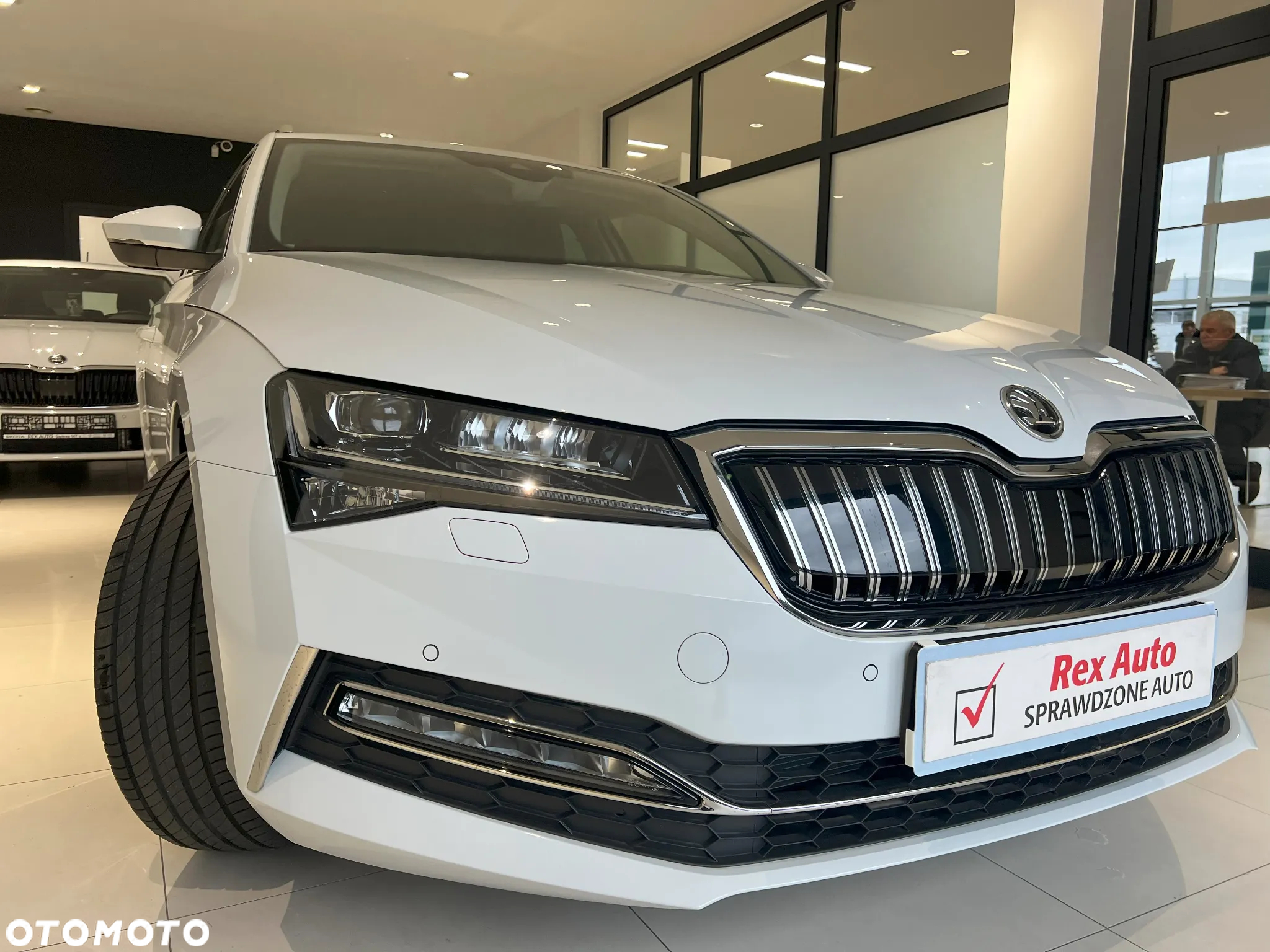 Skoda Superb 1.4 TSI Plug-In Hybrid Style DSG - 2
