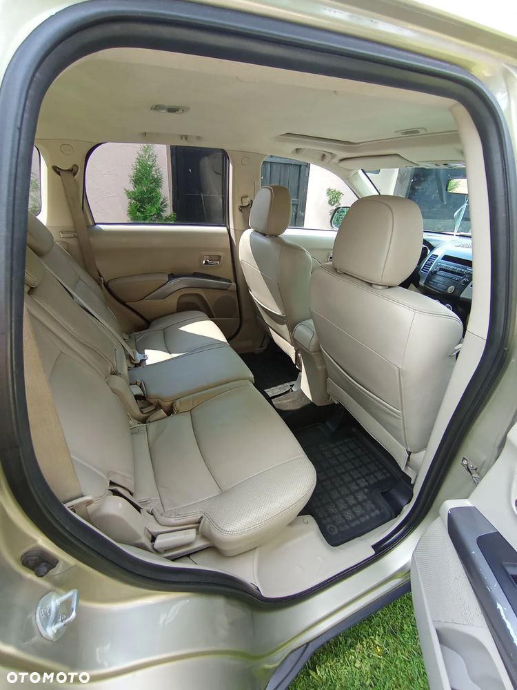 Mitsubishi Outlander 2.0 DID Instyle - 8