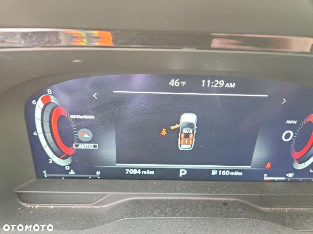 Nissan Pathfinder - 10