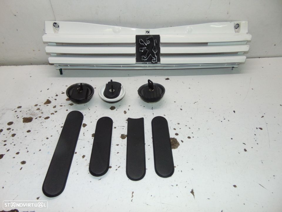 Peugeot 205 vários - 1