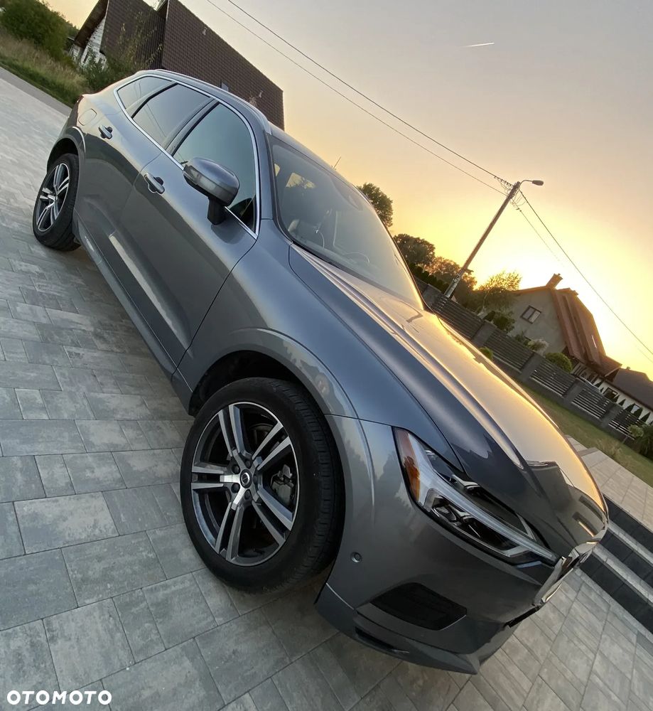 Volvo XC 60 T6 AWD Momentum - 2