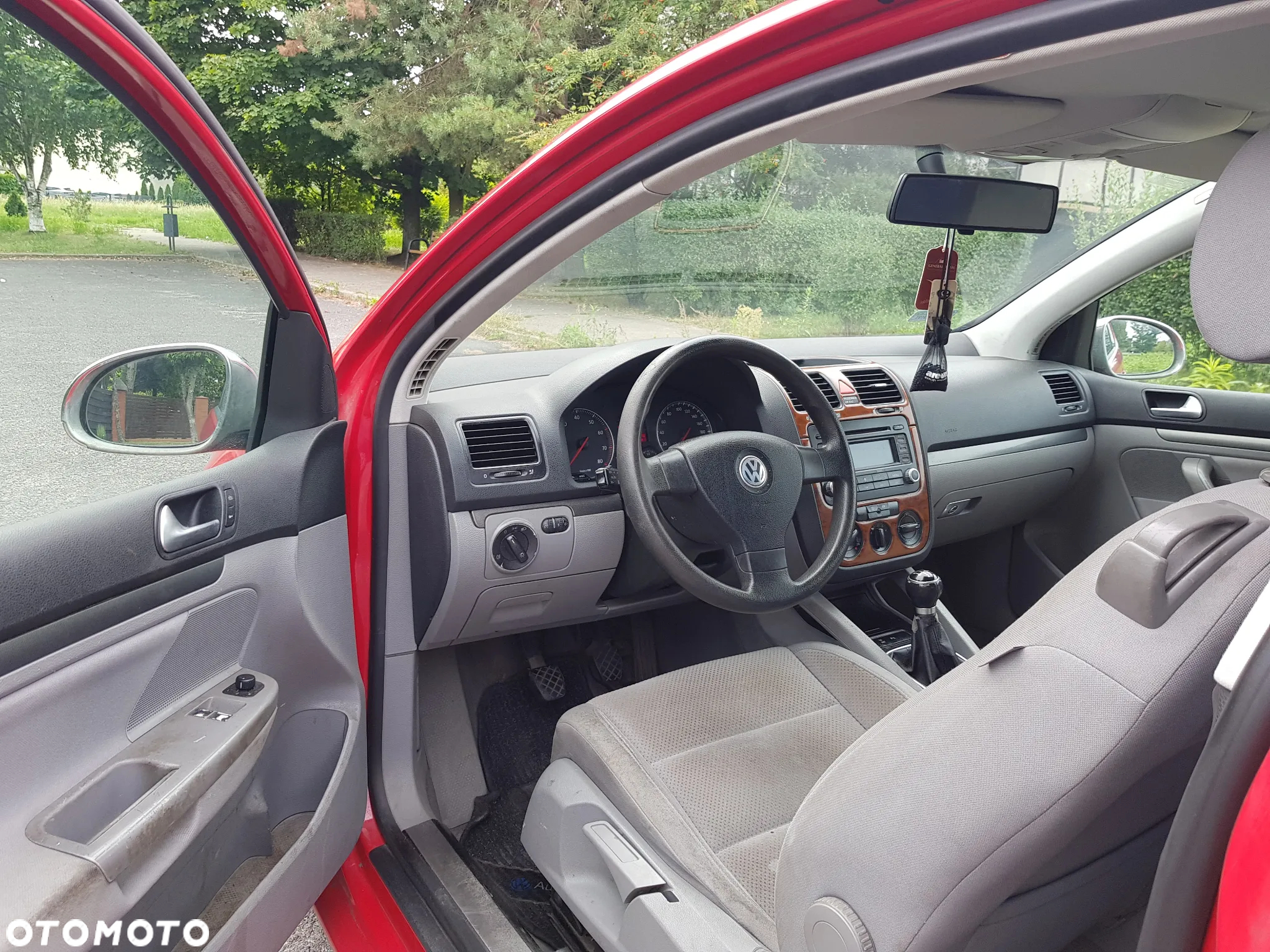 Volkswagen Golf - 6