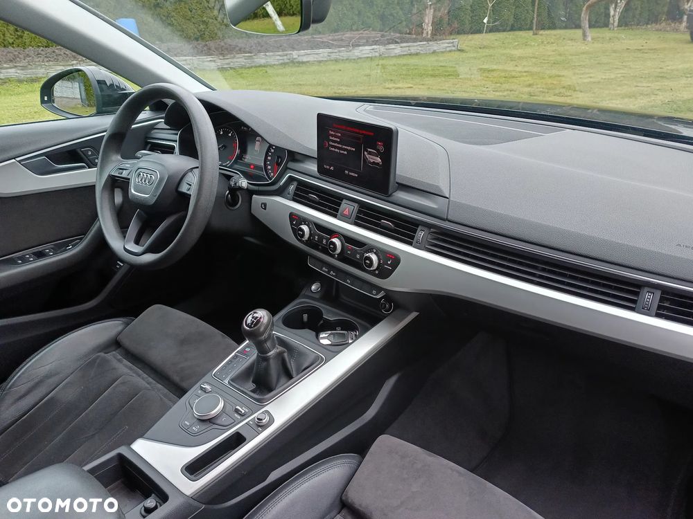 Audi A4 Avant 2.0 TDI DPF clean diesel S line Sportpaket - 16