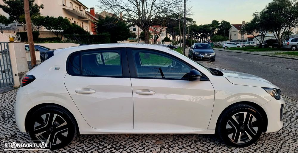 Peugeot e-208 Style - 10