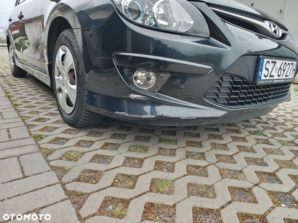 Hyundai i30 1.4 Base + - 9