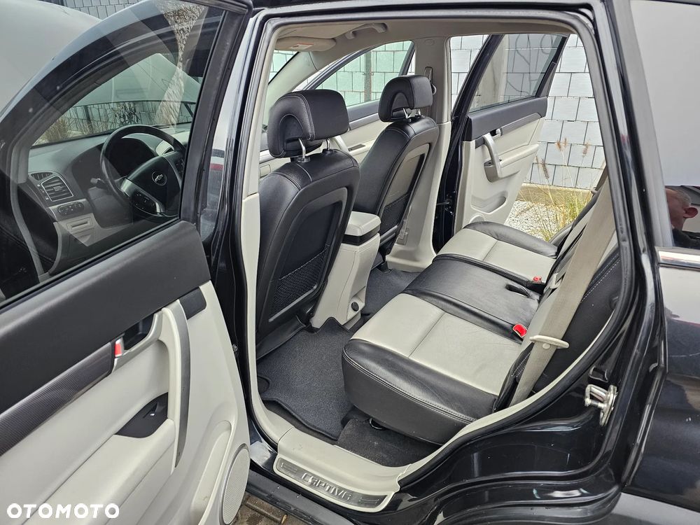 Chevrolet Captiva 2.2 D LT+ - 14