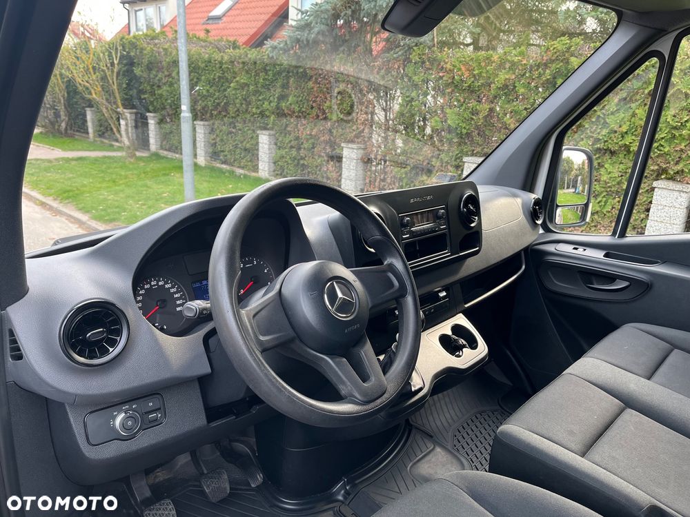 Mercedes-Benz SPRINTER - 15