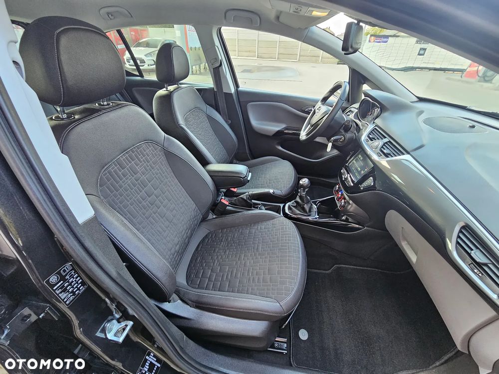 Opel Corsa 1.4 16V Cosmo - 14