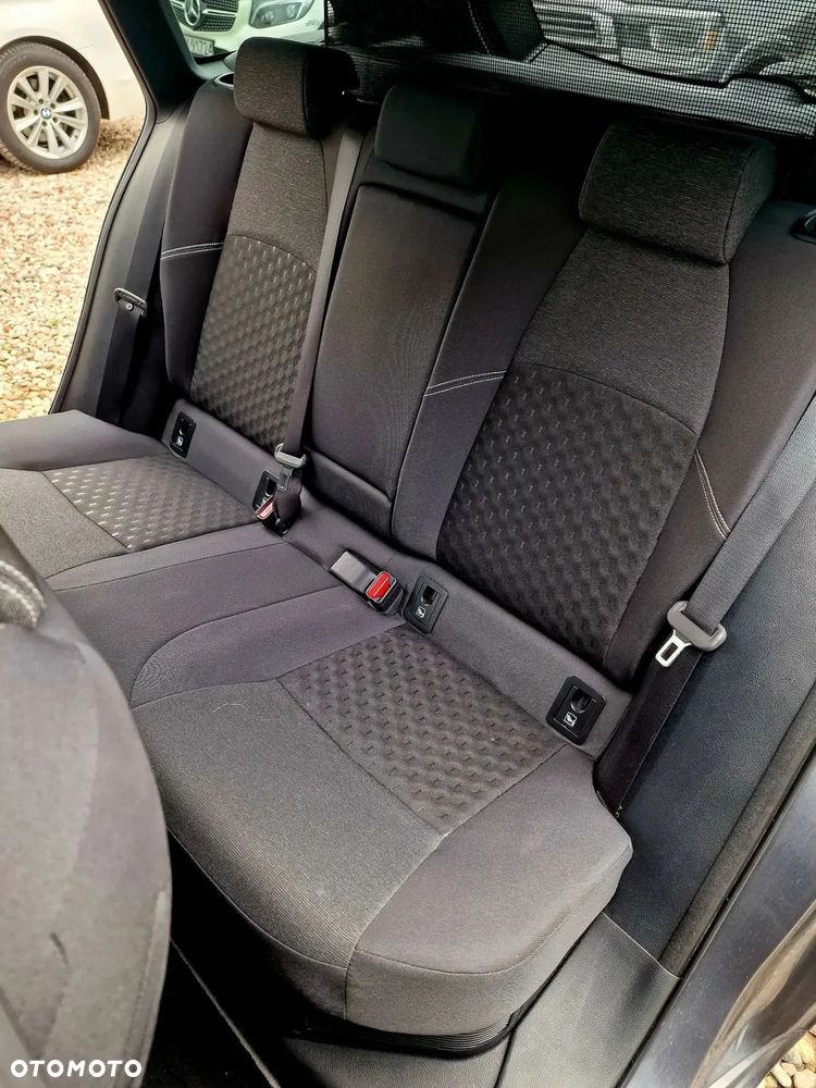 Toyota Corolla 1.8 Business Edition - 18