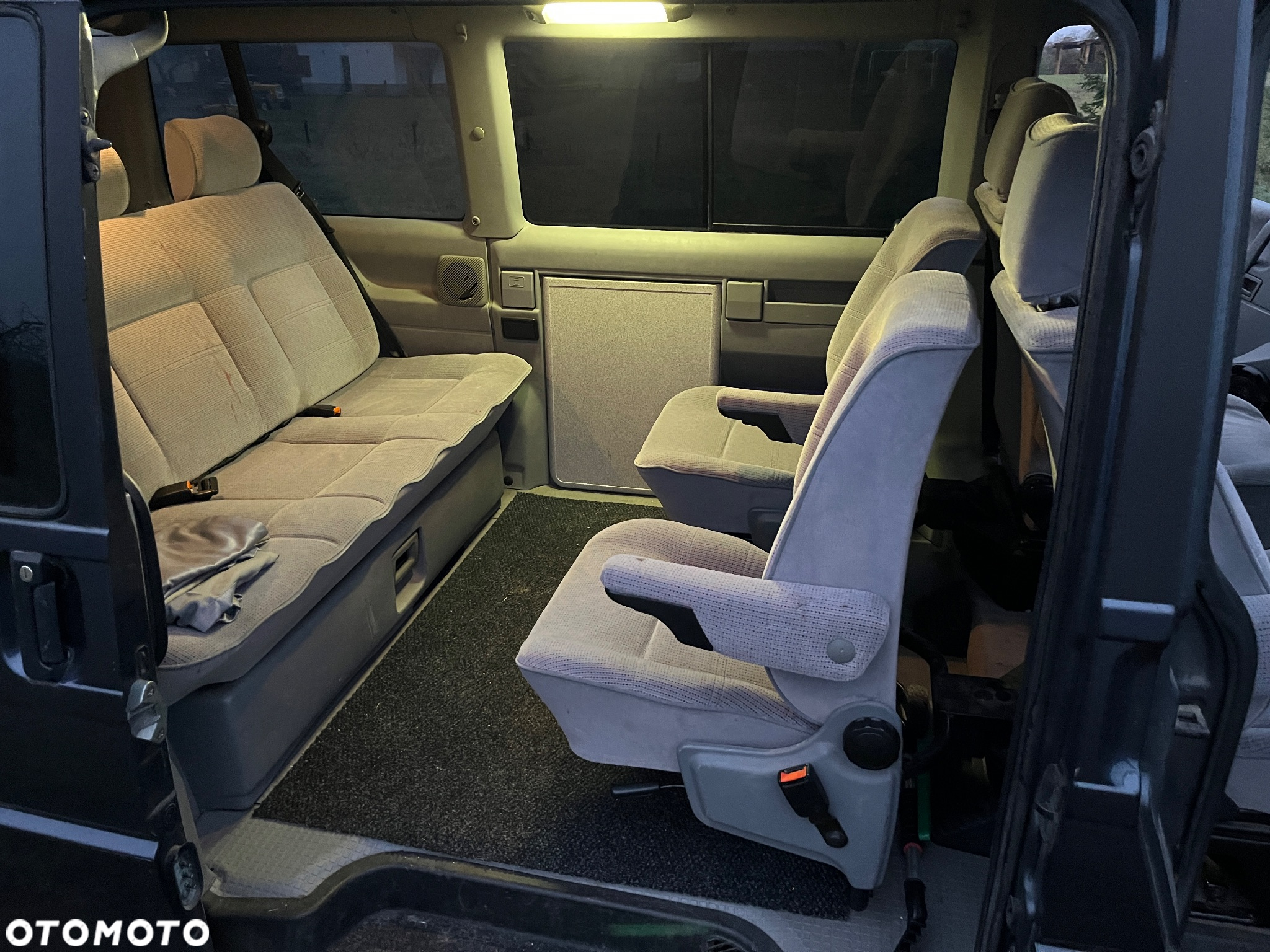 Volkswagen Multivan Standard - 4