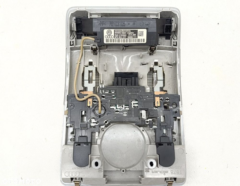 LAMPKA PODSUFITKI AUDI A3 8P 1.9 TDI 8P0951177 - 3