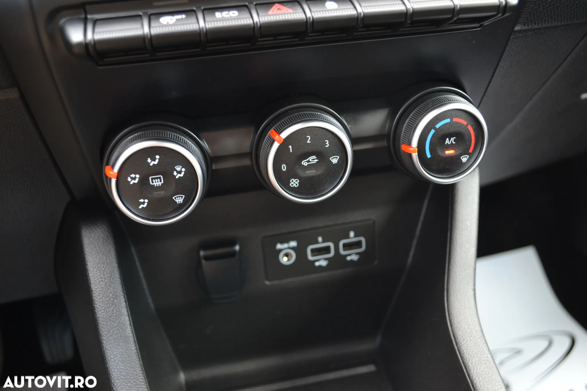 Renault Clio BLUE dCi 85 BUSINESS EDITION - 29