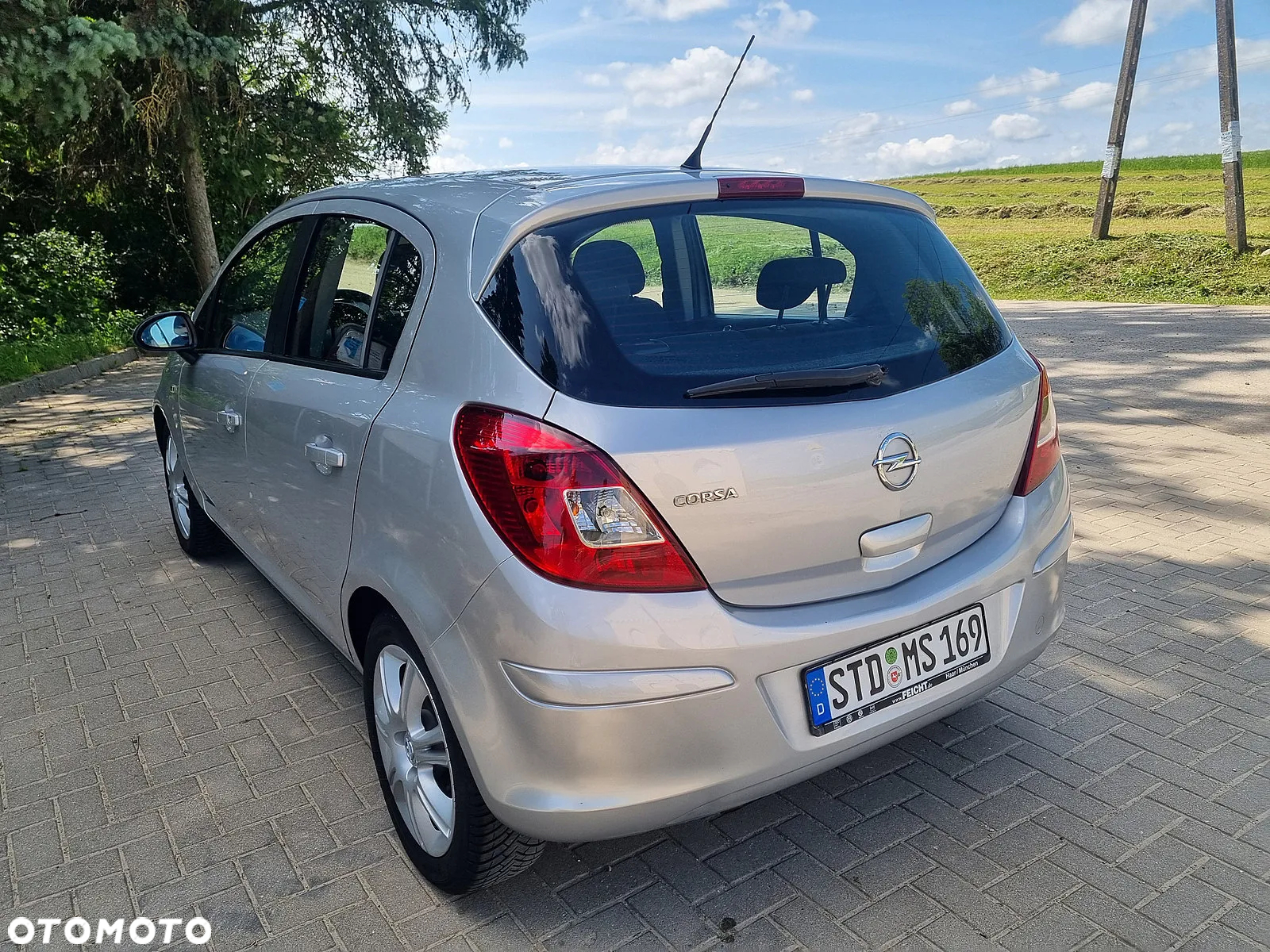 Opel Corsa 1.2 16V Enjoy - 3