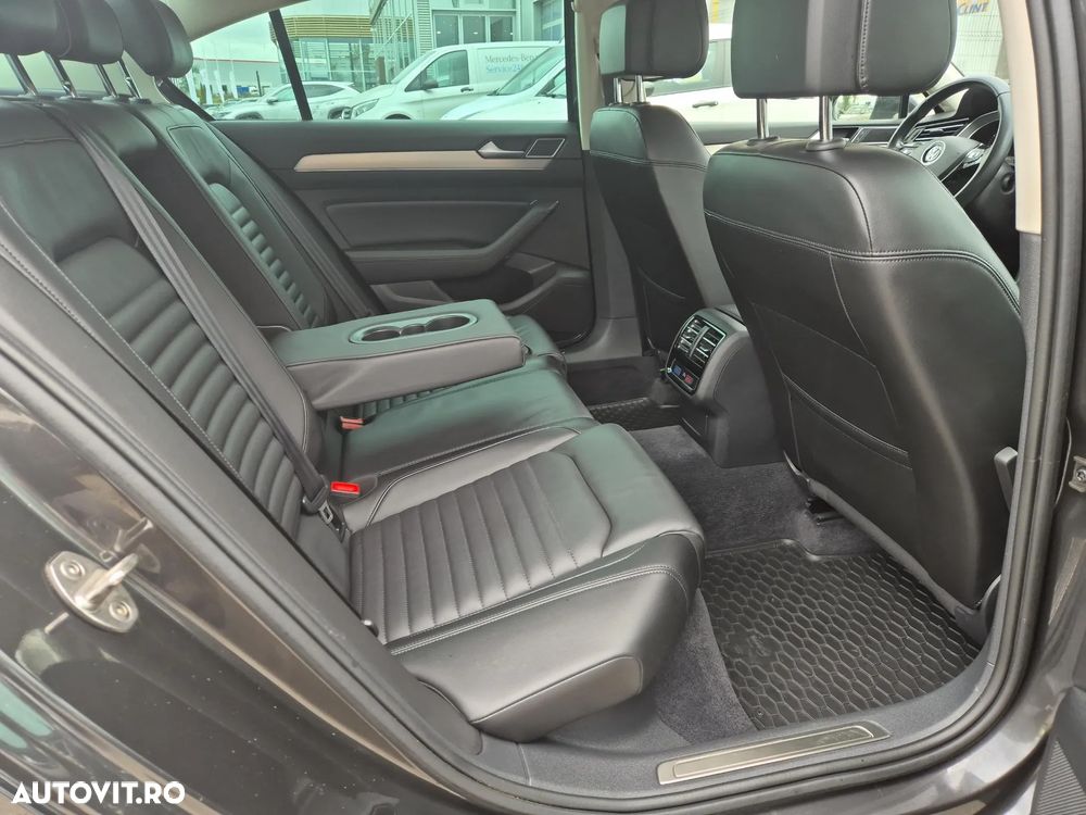 Volkswagen Passat 2.0 TSI DSG Highline - 22