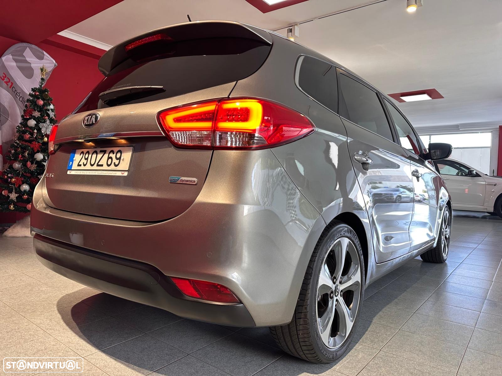 Kia Carens 1.7 CRDi ISG TX - 6