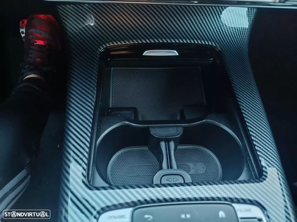 Mercedes-Benz A 180 d 7G-DCT AMG Line - 24