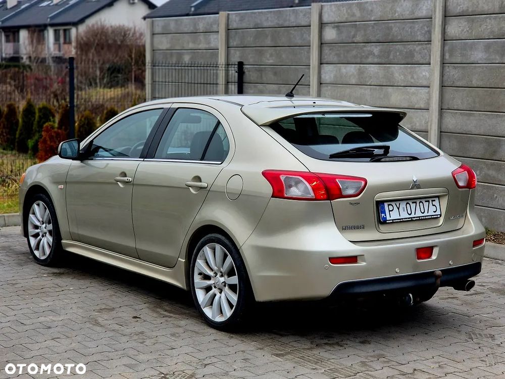 Mitsubishi Lancer - 6