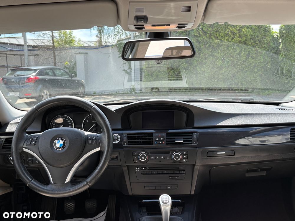 BMW Seria 3 318i Edition Exclusive - 9