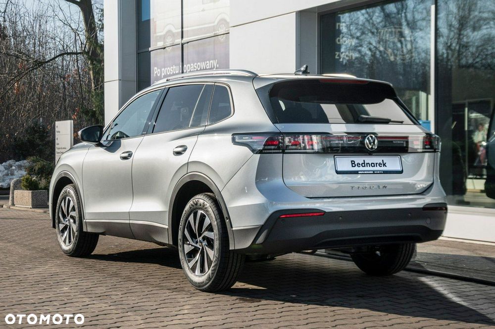 Volkswagen Tiguan - 6