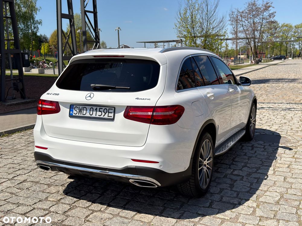 Mercedes-Benz GLC 250 4-Matic - 12