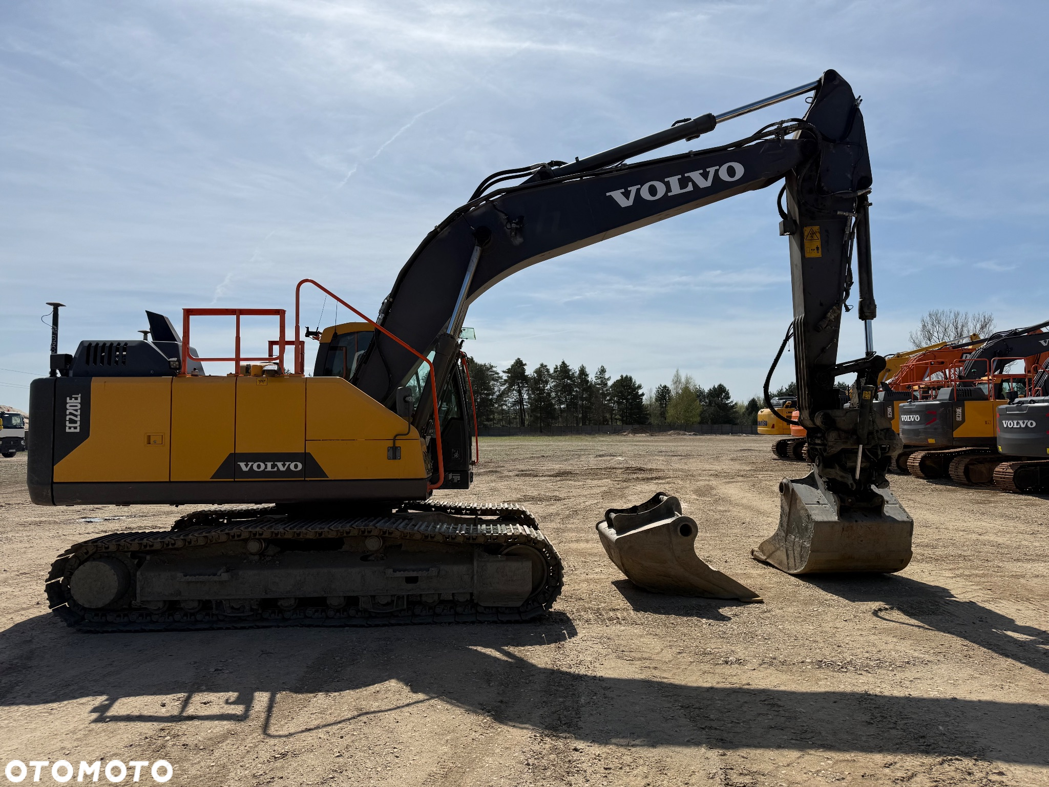 Volvo EC 220 EL - 6