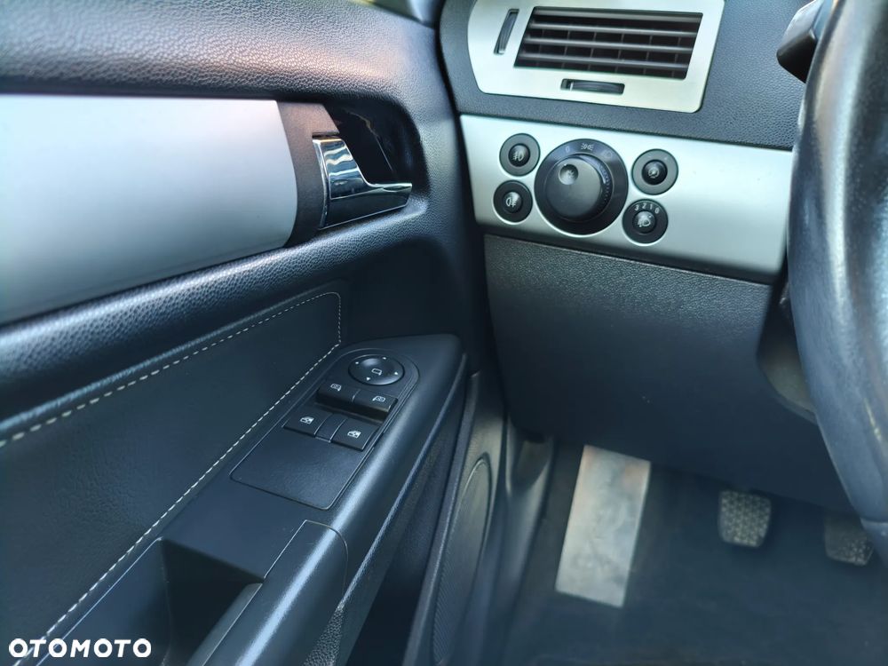 Opel Astra 1.9 CDTI Edition - 13