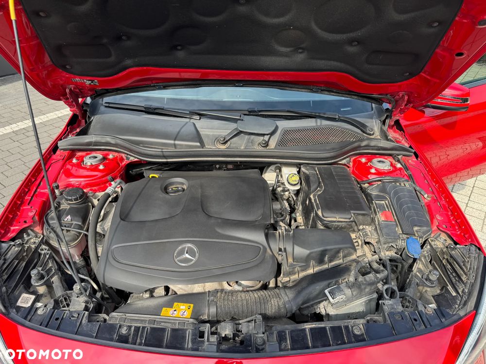 Mercedes-Benz GLA 250 4-Matic AMG Line - 22