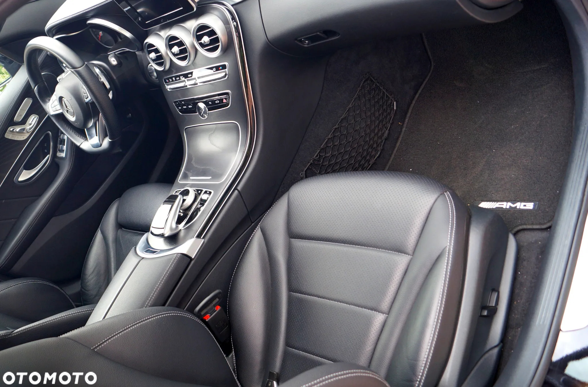 Mercedes-Benz Klasa C 250 d 4Matic T 9G-TRONIC AMG Line - 21