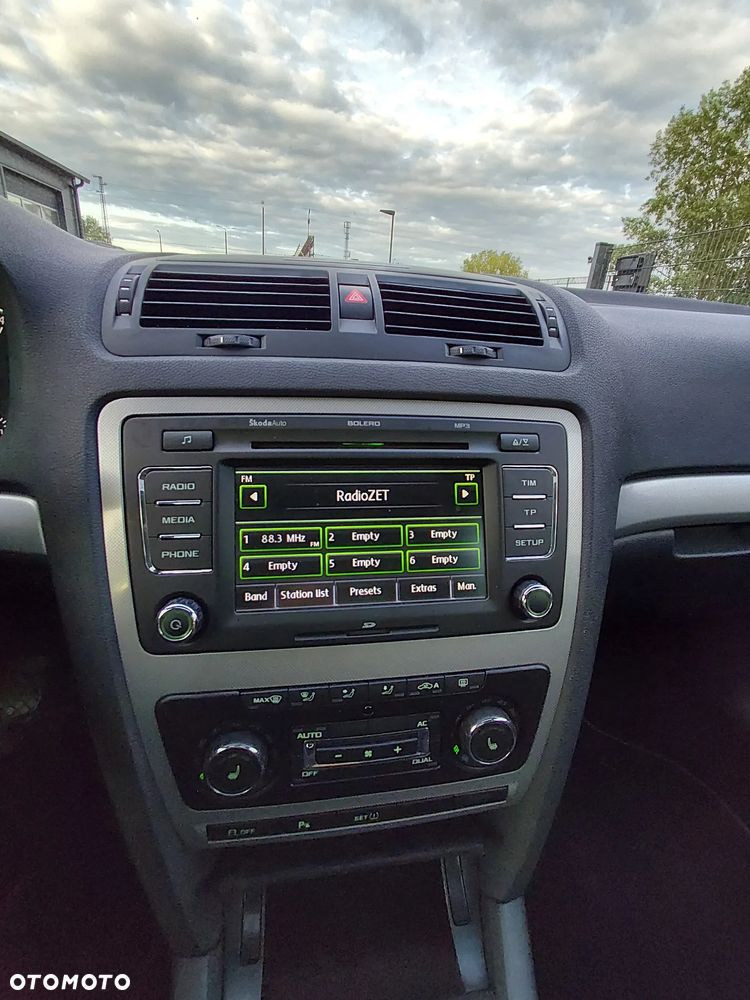 Skoda Octavia 1.6 TDI DPF Elegance - 9