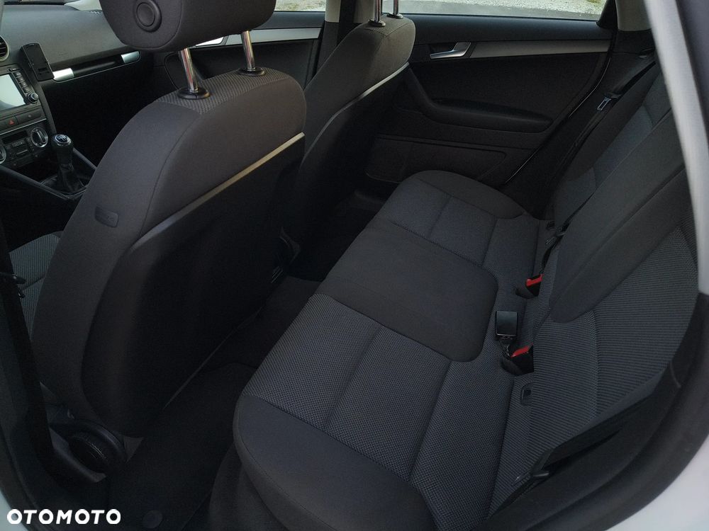 Audi A3 Sportback 1.4 TFSI S Line Sportpaket plus - 30