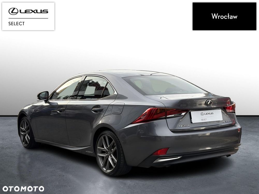 Lexus IS - 3