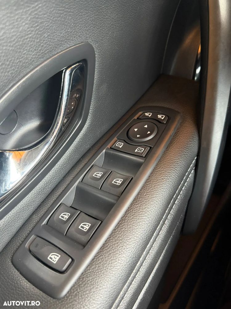 Renault Megane ENERGY dCi 110 Start & Stop Bose Edition - 13
