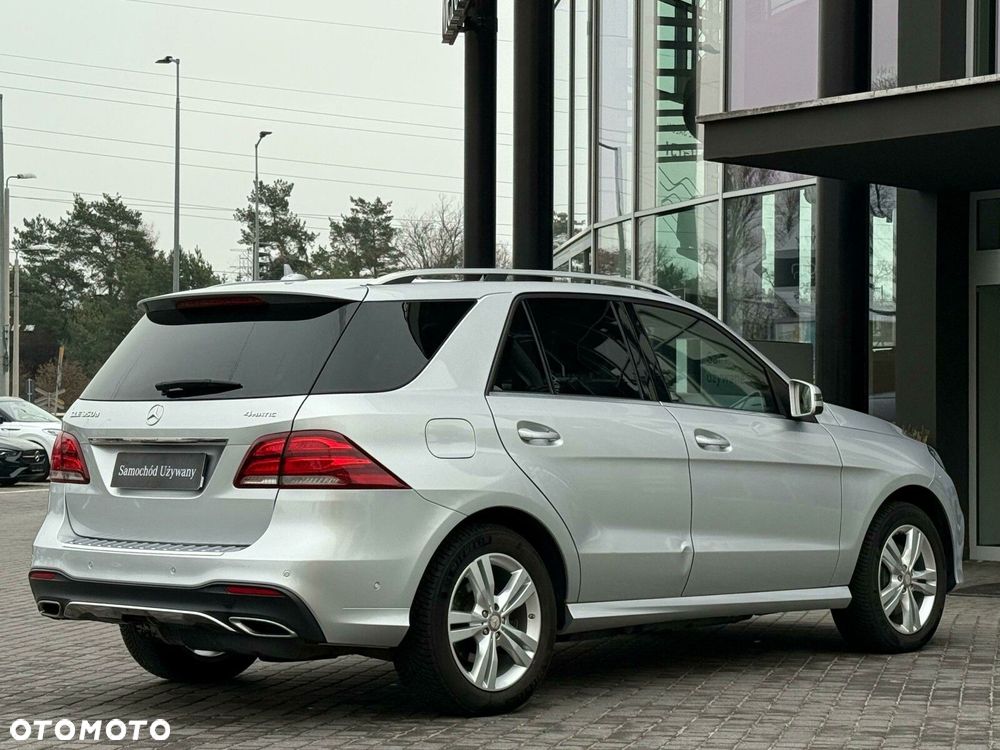 Mercedes-Benz GLE 350 d 4-Matic - 4