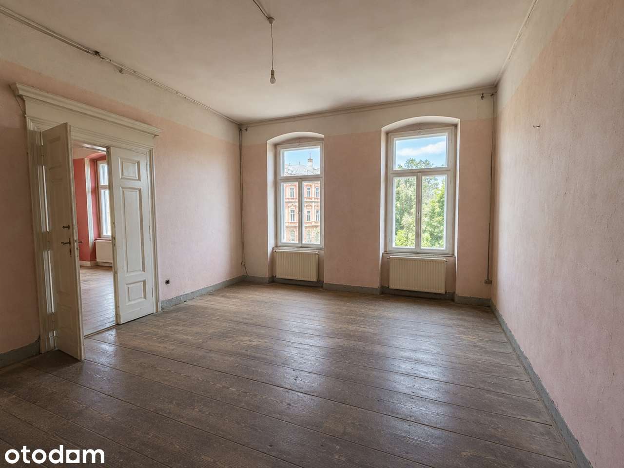 Przepiękne mieszkanie w kamienicy 187m2 z półokrągłym pokojem I piętro