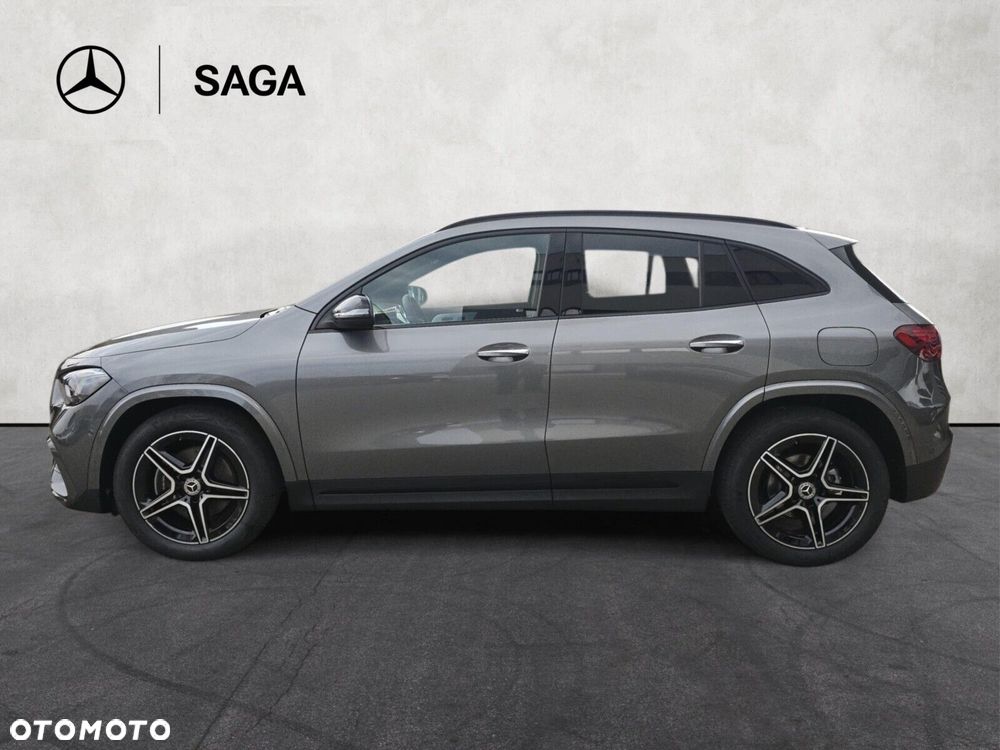 Mercedes-Benz GLA - 9