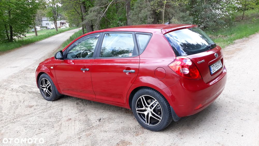 Kia Ceed 1.4 Comfort - 14