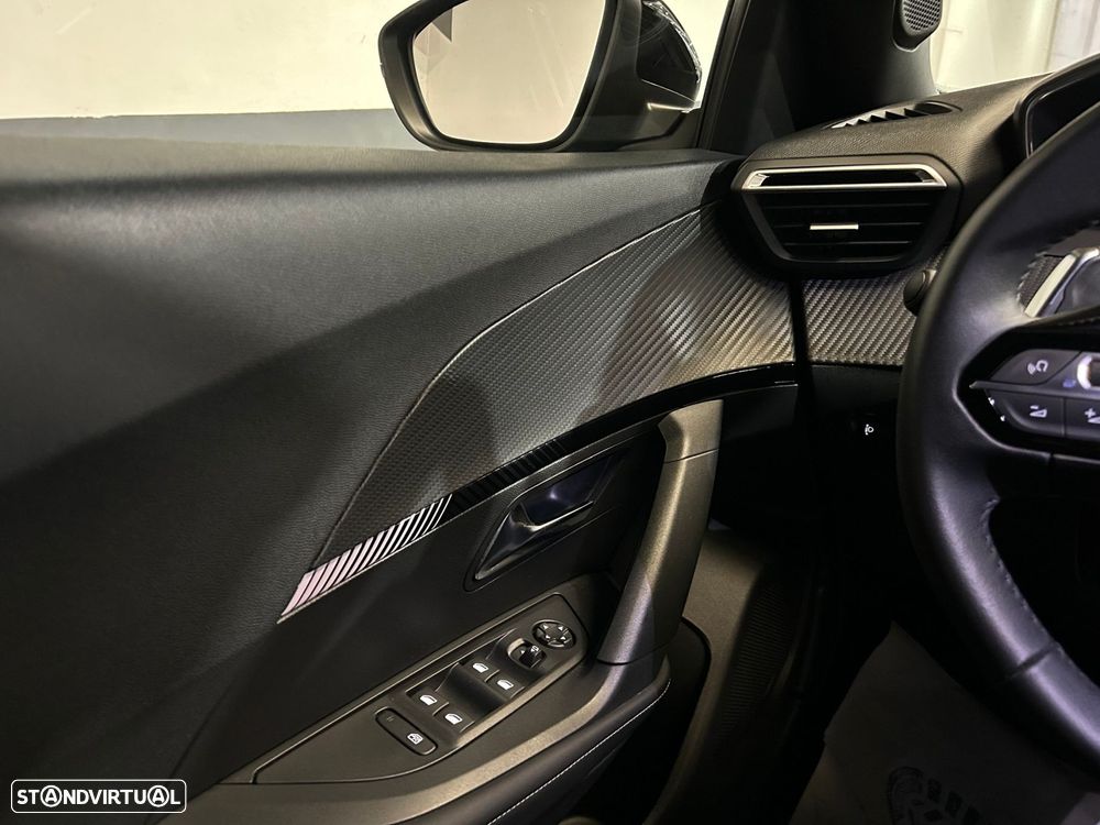 Peugeot 2008 1.2 Hybrid Allure e-DCS6 - 39