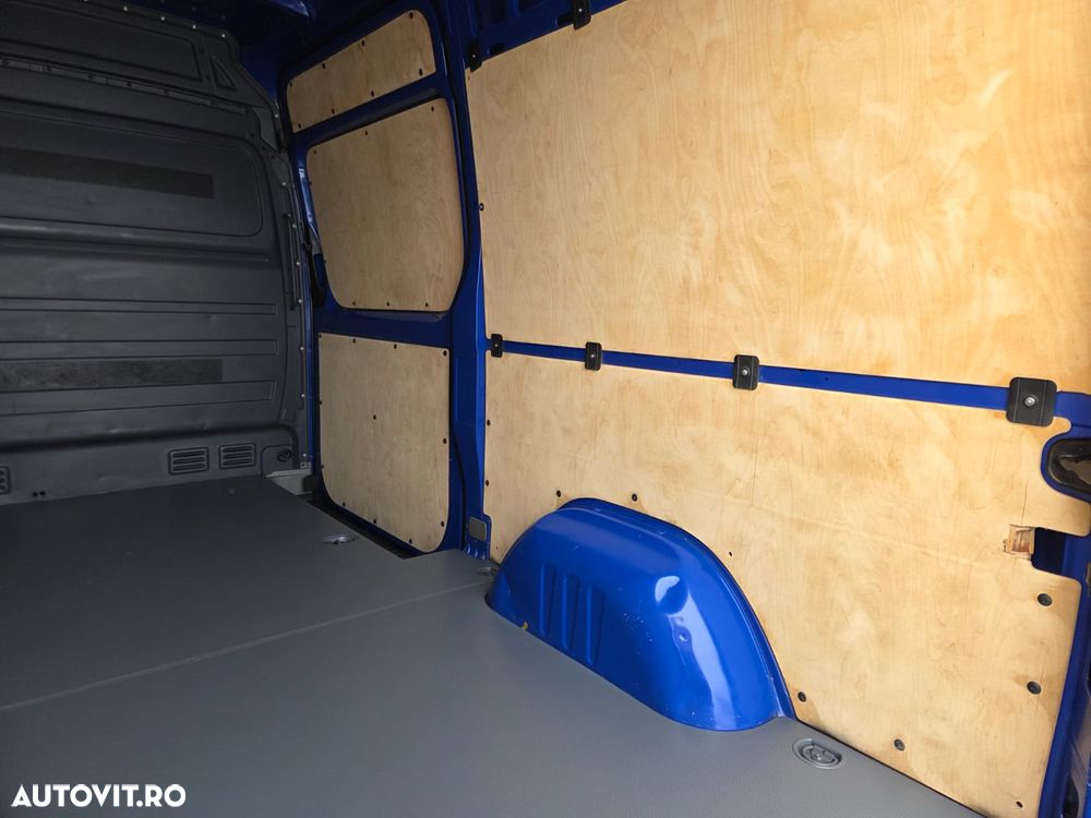 Mercedes-Benz Sprinter L3H2 - 13