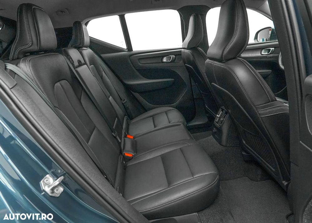 Volvo XC 40 Recharge T4 Twin Engine AT7 Inscription Expression - 17