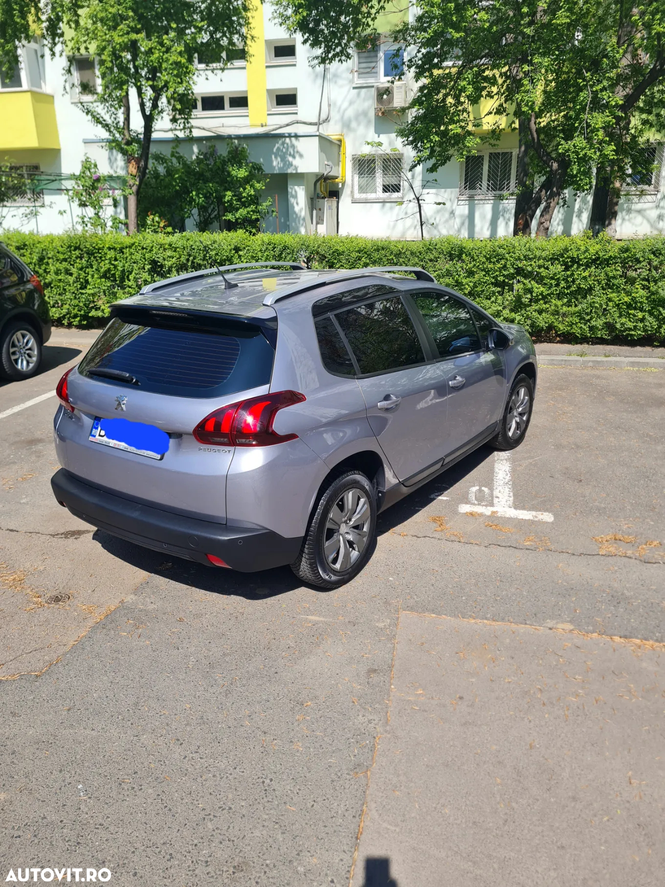 Peugeot 2008 1.5 BlueHDI FAP Allure - 19