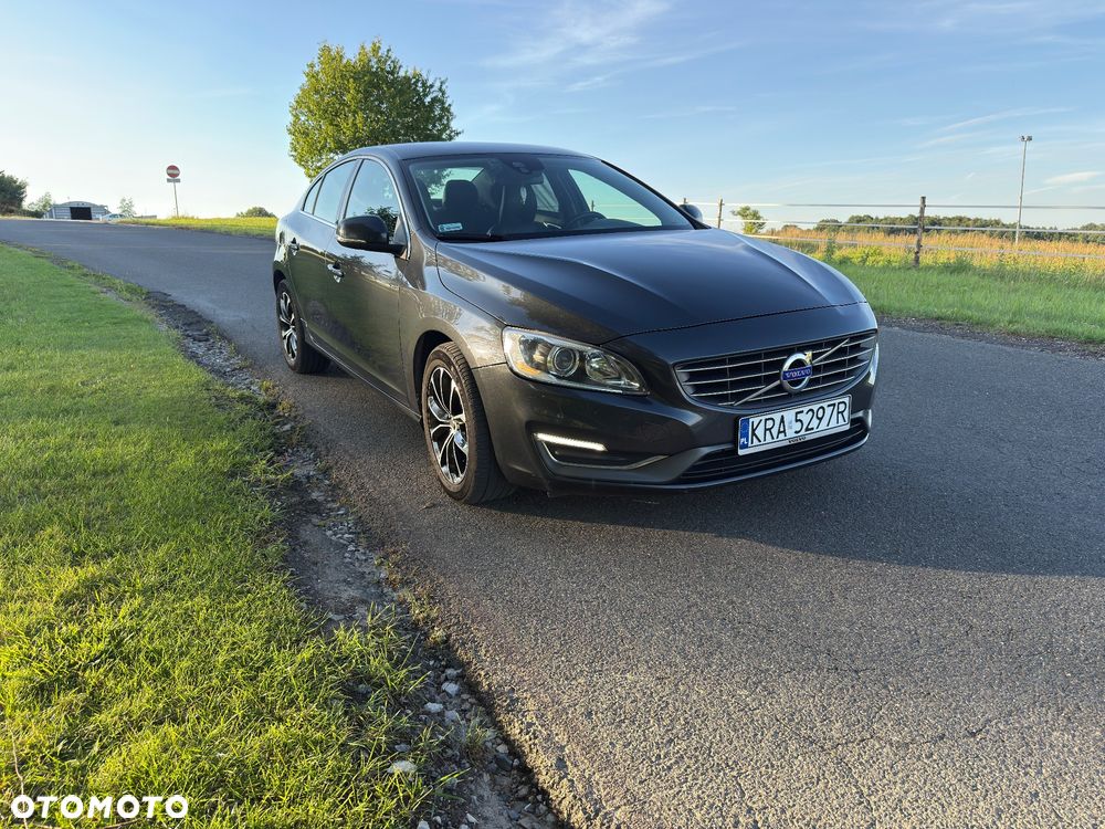 Volvo S60 T3 Summum - 2
