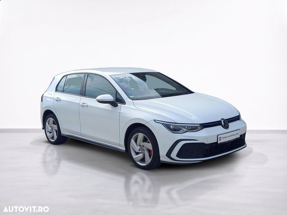 Volkswagen Golf - 8