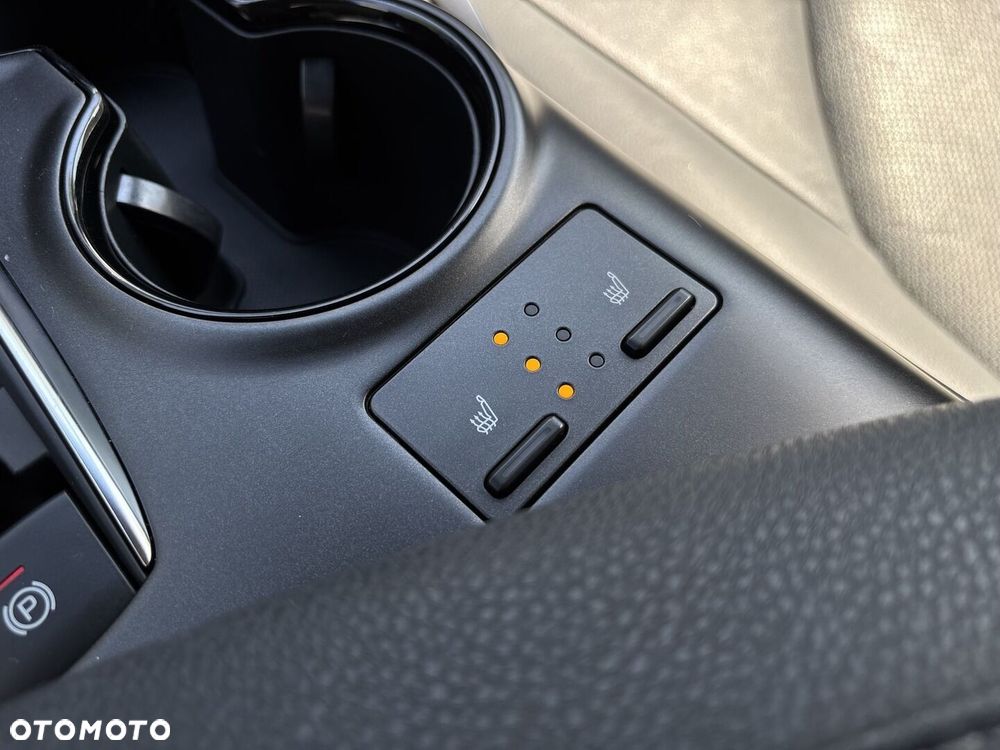 Toyota Camry 2.5 Hybrid Comfort CVT - 23
