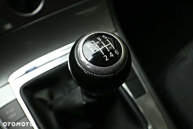 Volkswagen Passat 2.0 TDI Comfortline - 25