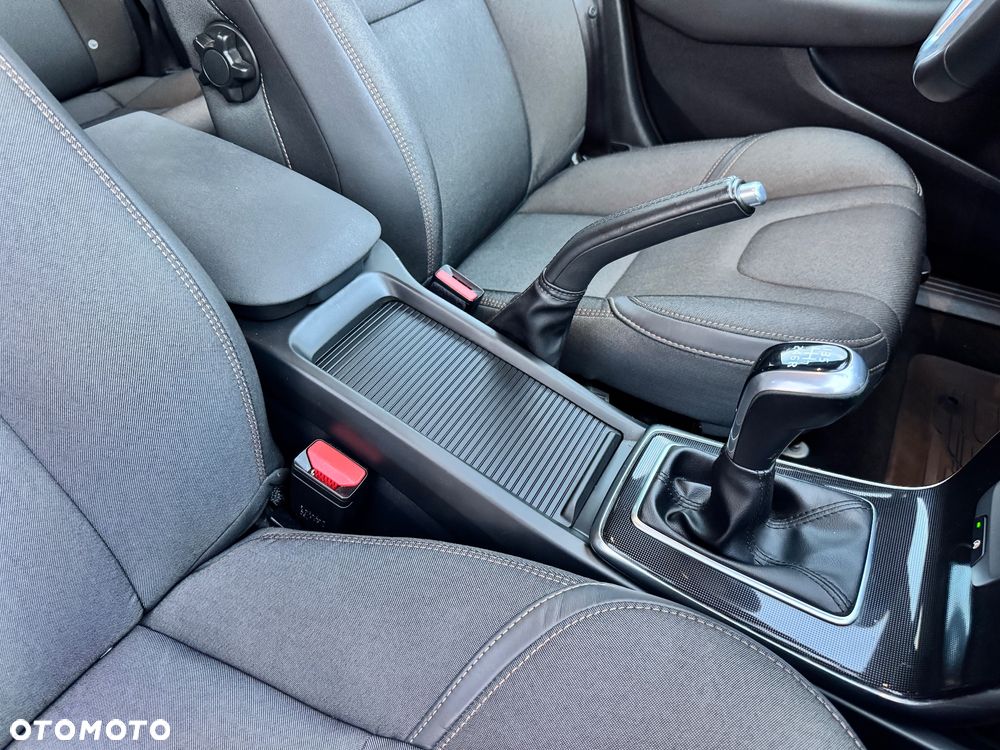 Volvo V40 D3 Momentum - 37